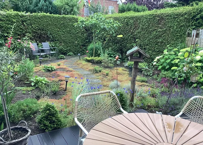 Apartamento Helle Freundliche 50qm Mit Garten Zum Wohlfuehlen